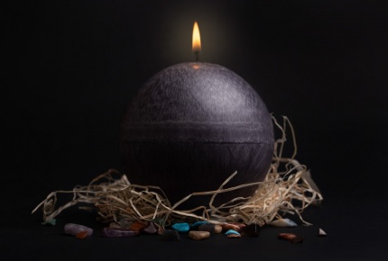 Mystic Barbara Kočková spirituální svíčka (černá)